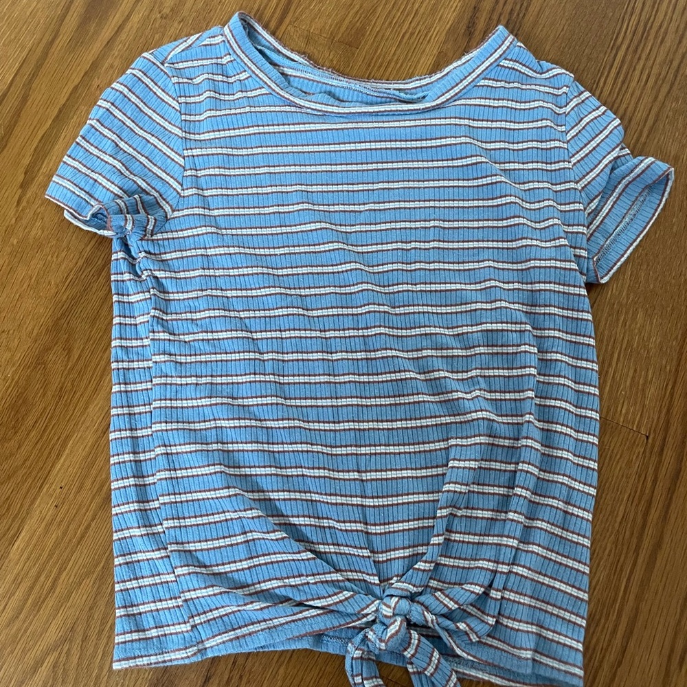 American Eagle top